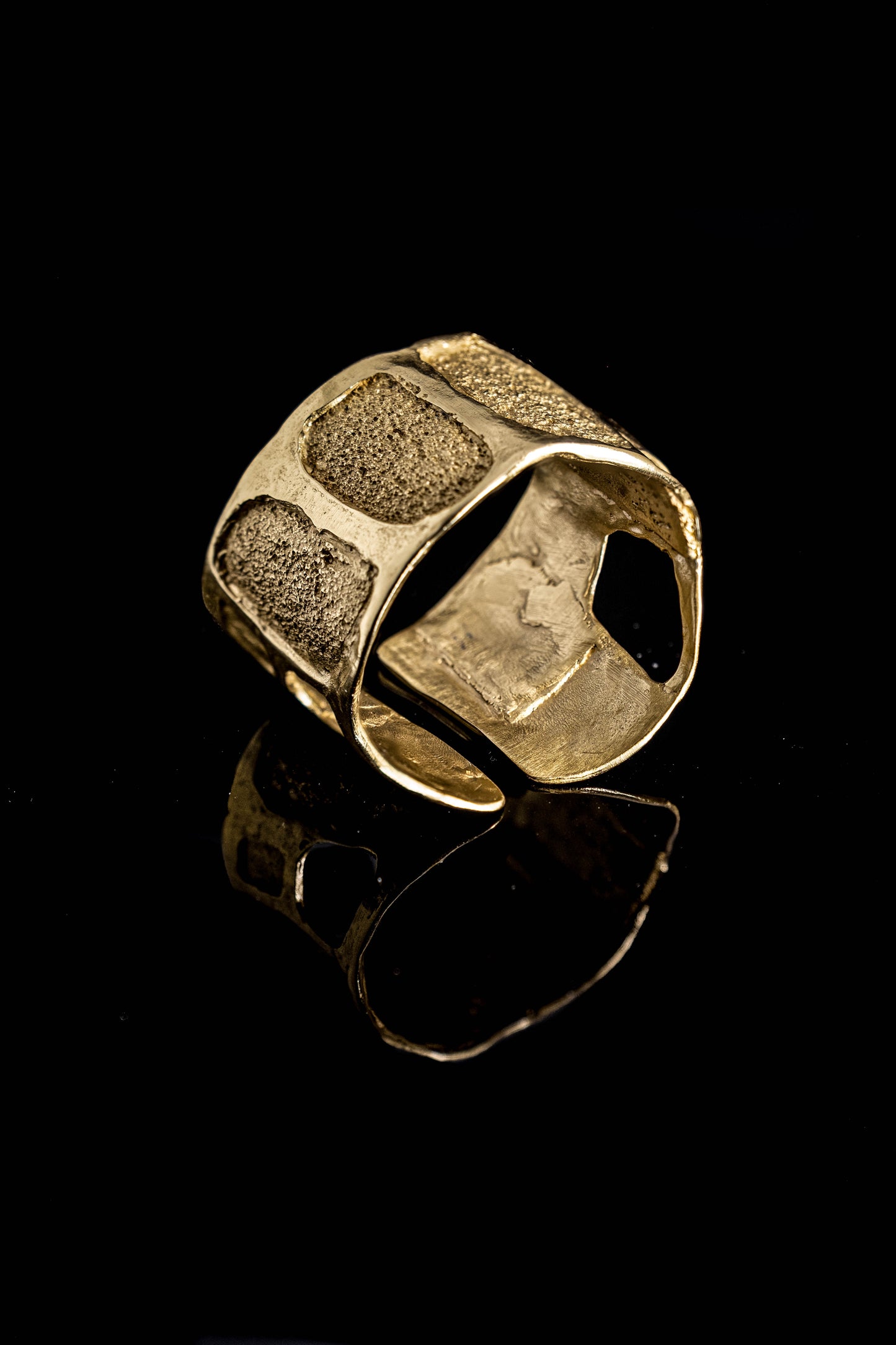 18K Manica Regia Bracelet for Women - YuuJewels