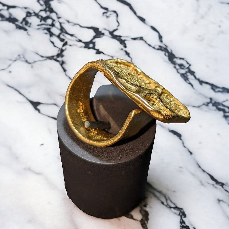 18K Modernist Gaudi Ring for Women - YuuJewels