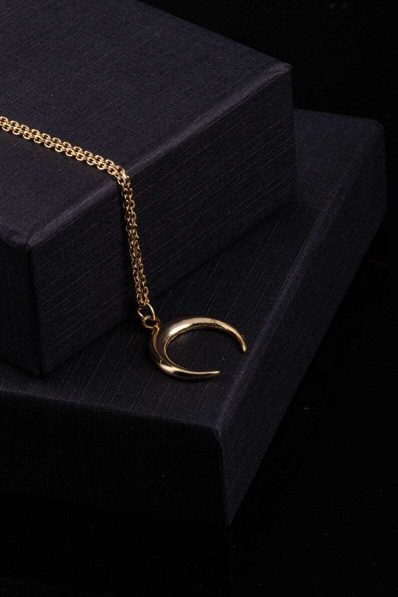 Crescent Moon Necklace | 925 Silver - YuuJewels
