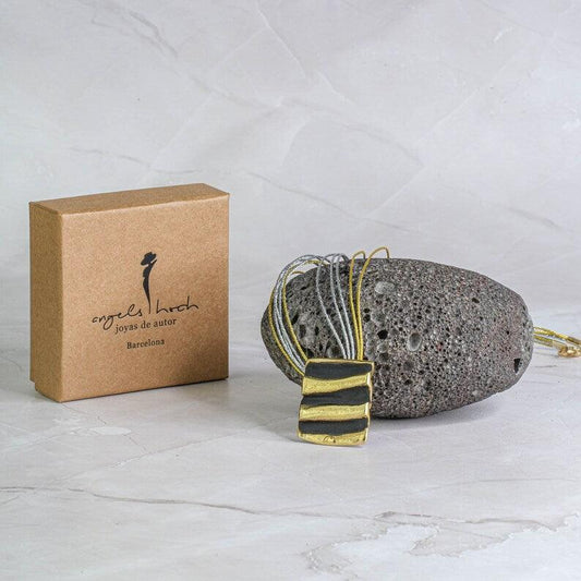 Egyptian-Necklace-with-Black-Horizontal-Stripes-YuuJewels-6508 - YuuJewels