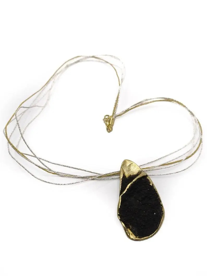 Elegant-Leaf-Necklace-2-Color-Options-YuuJewels-8018 - YuuJewels