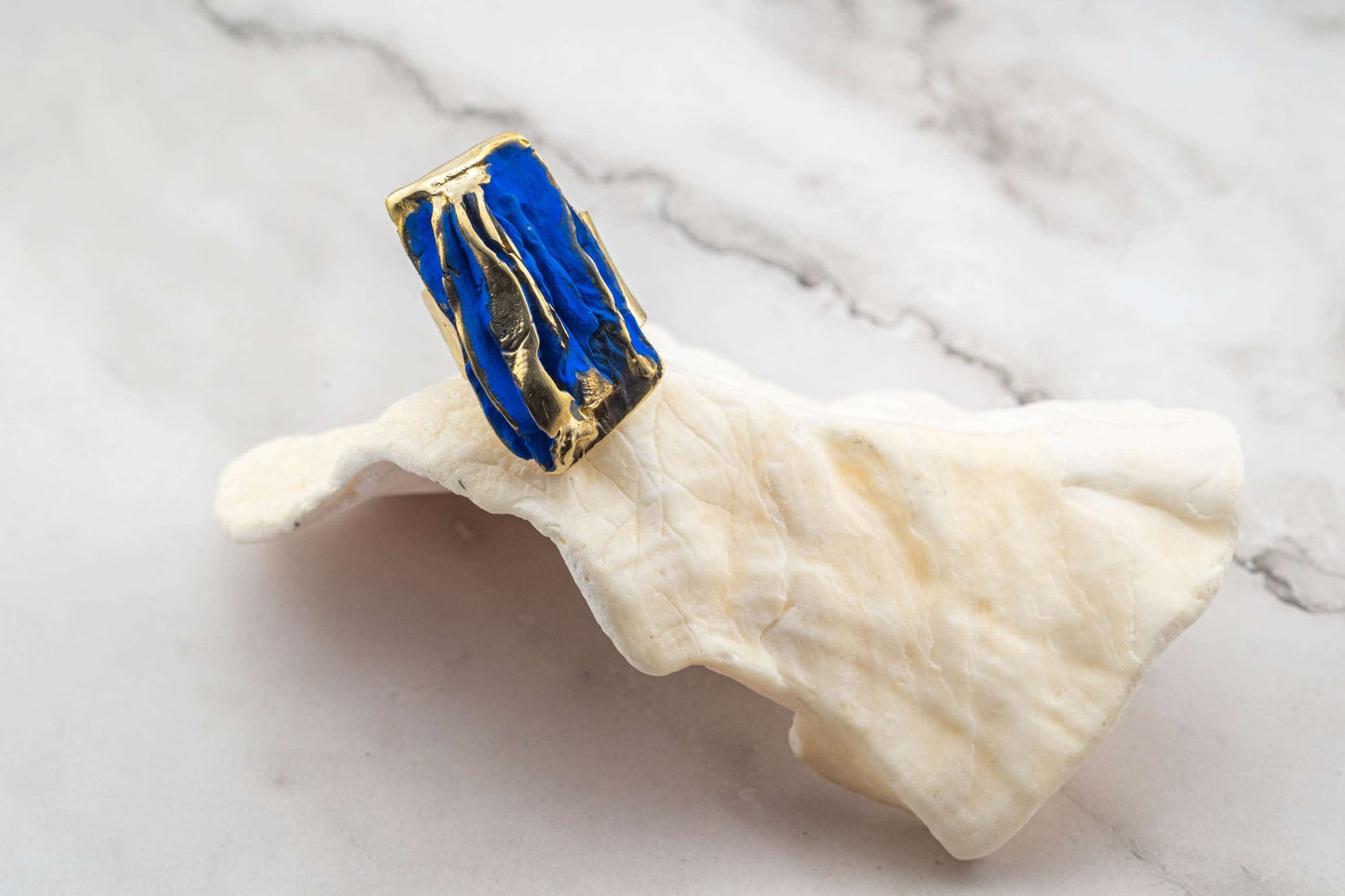 Modernist Edge Ring for Women - YuuJewels