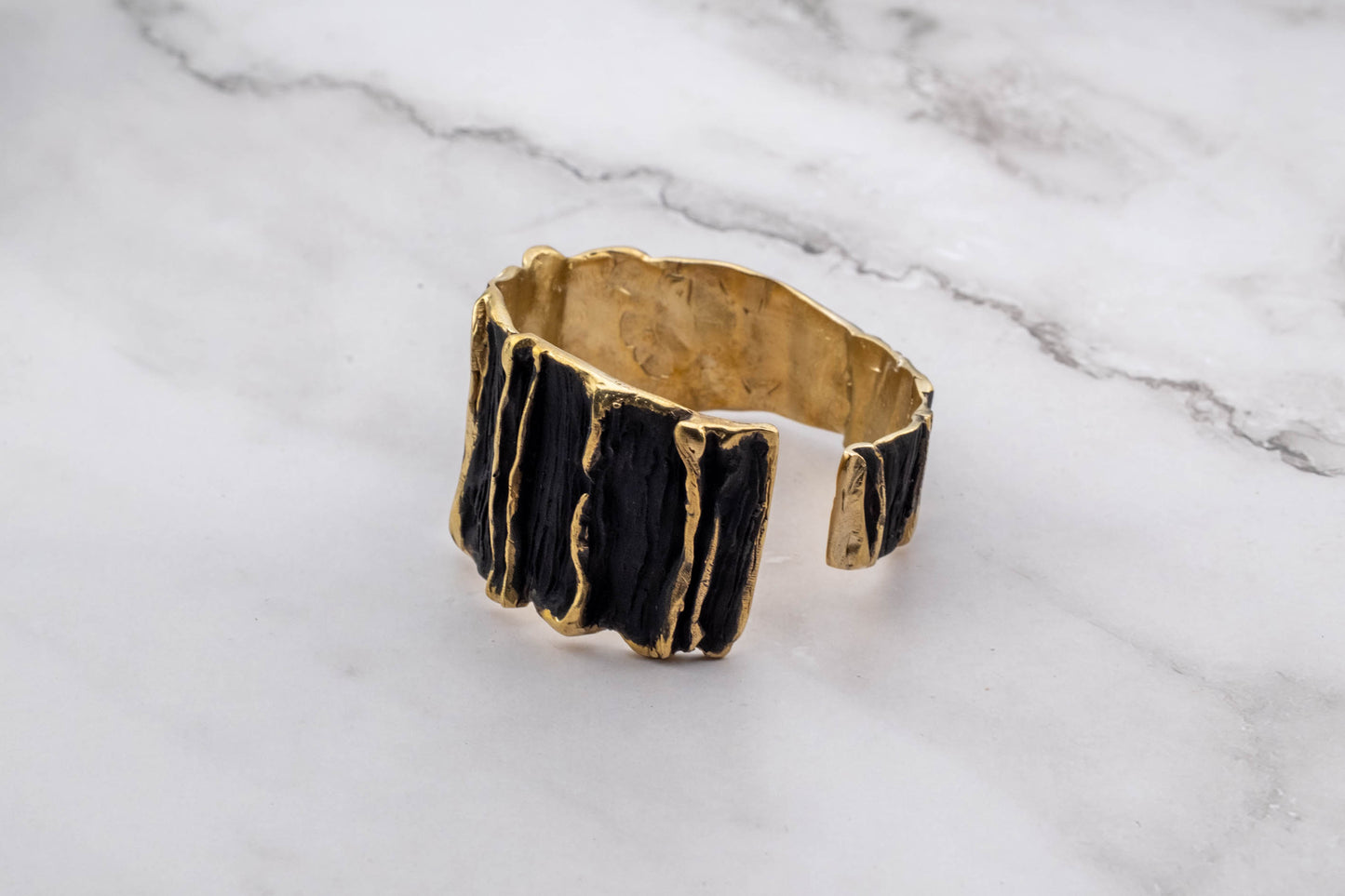 Sculpted Gold Cuff Bracelet for Women - YuuJewels