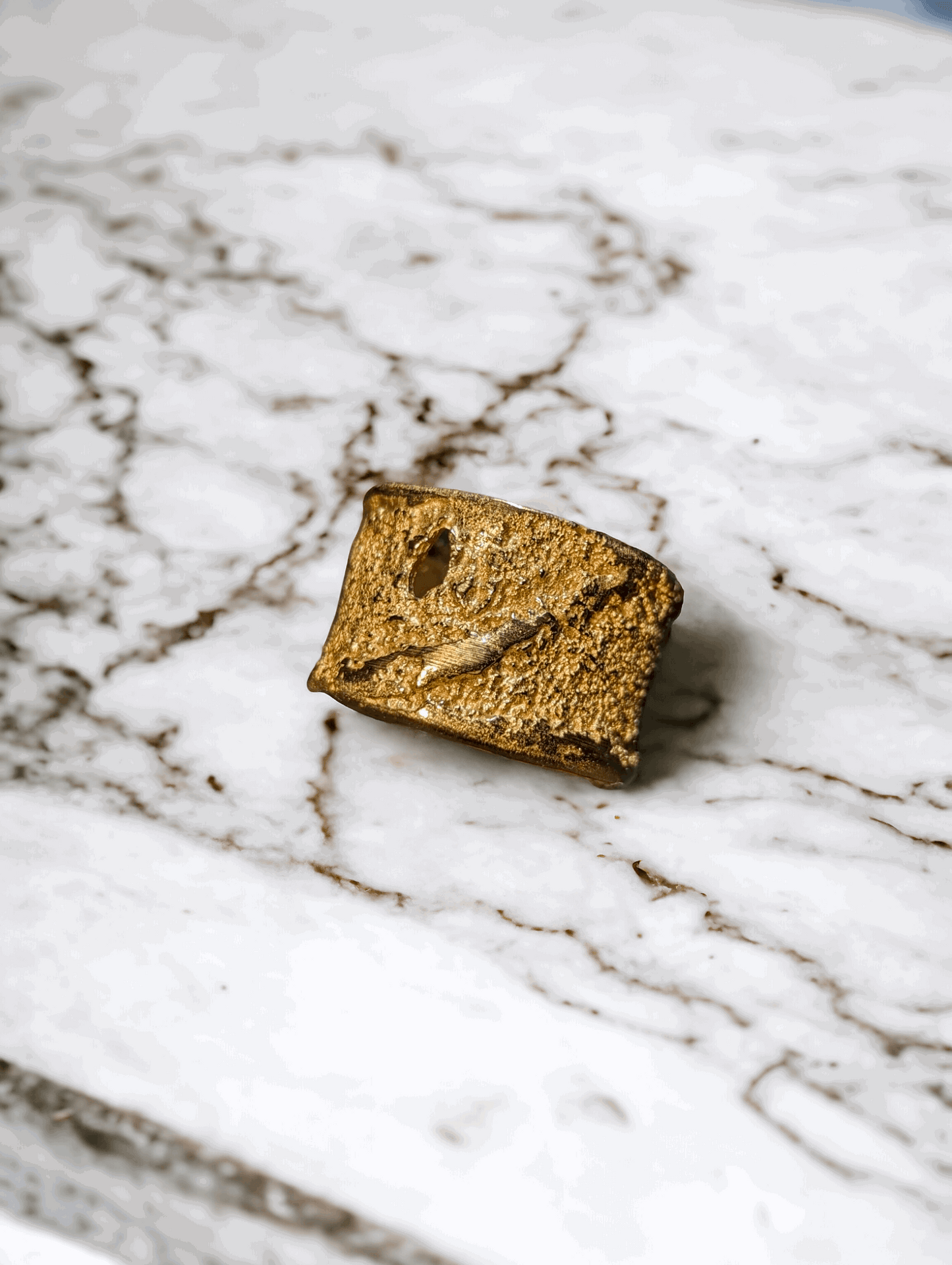 18K Brisa Irregular Ring for Women - YuuJewels 