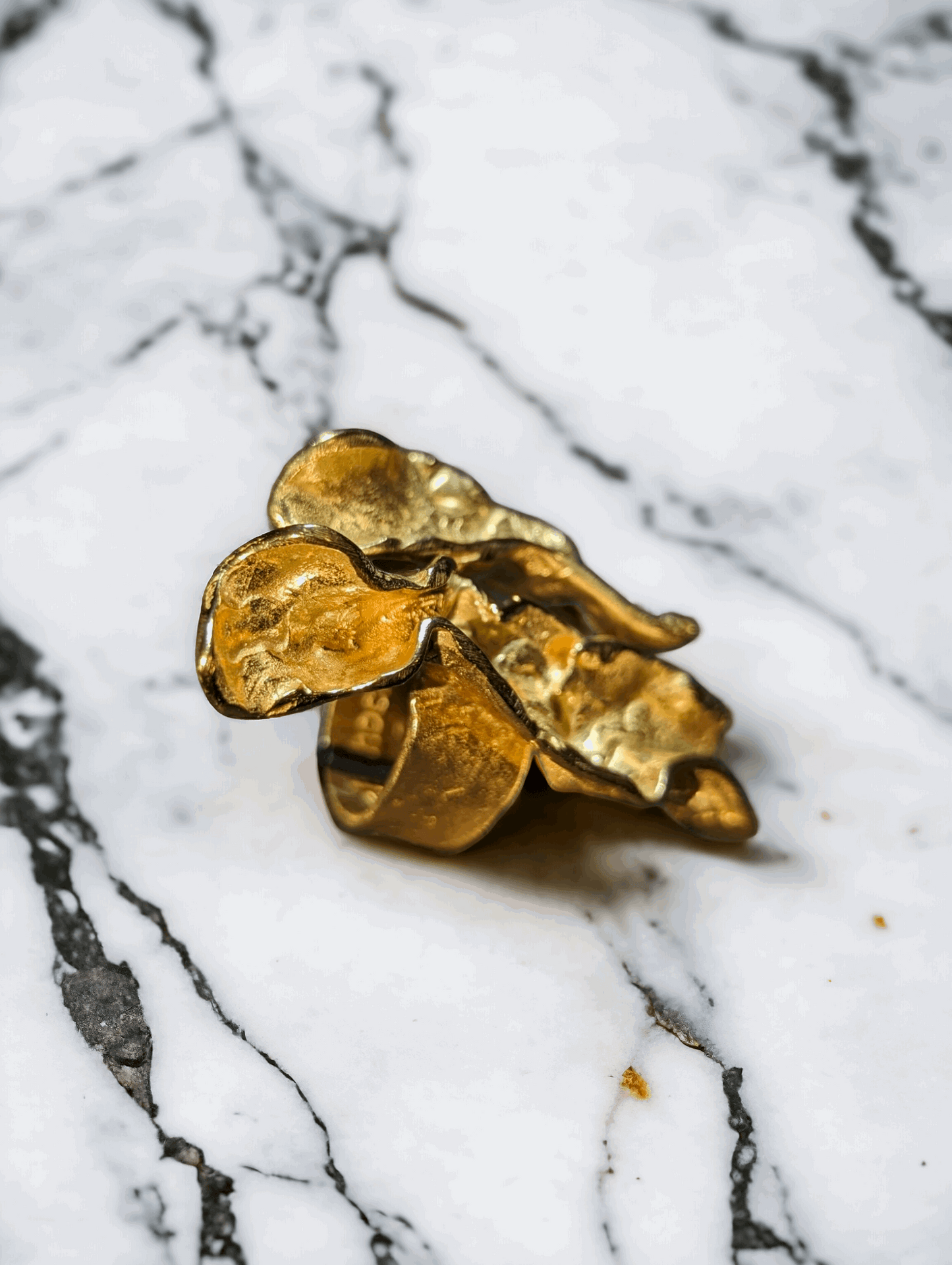 18K Gold Different Waves Ring for Women - YuuJewels 