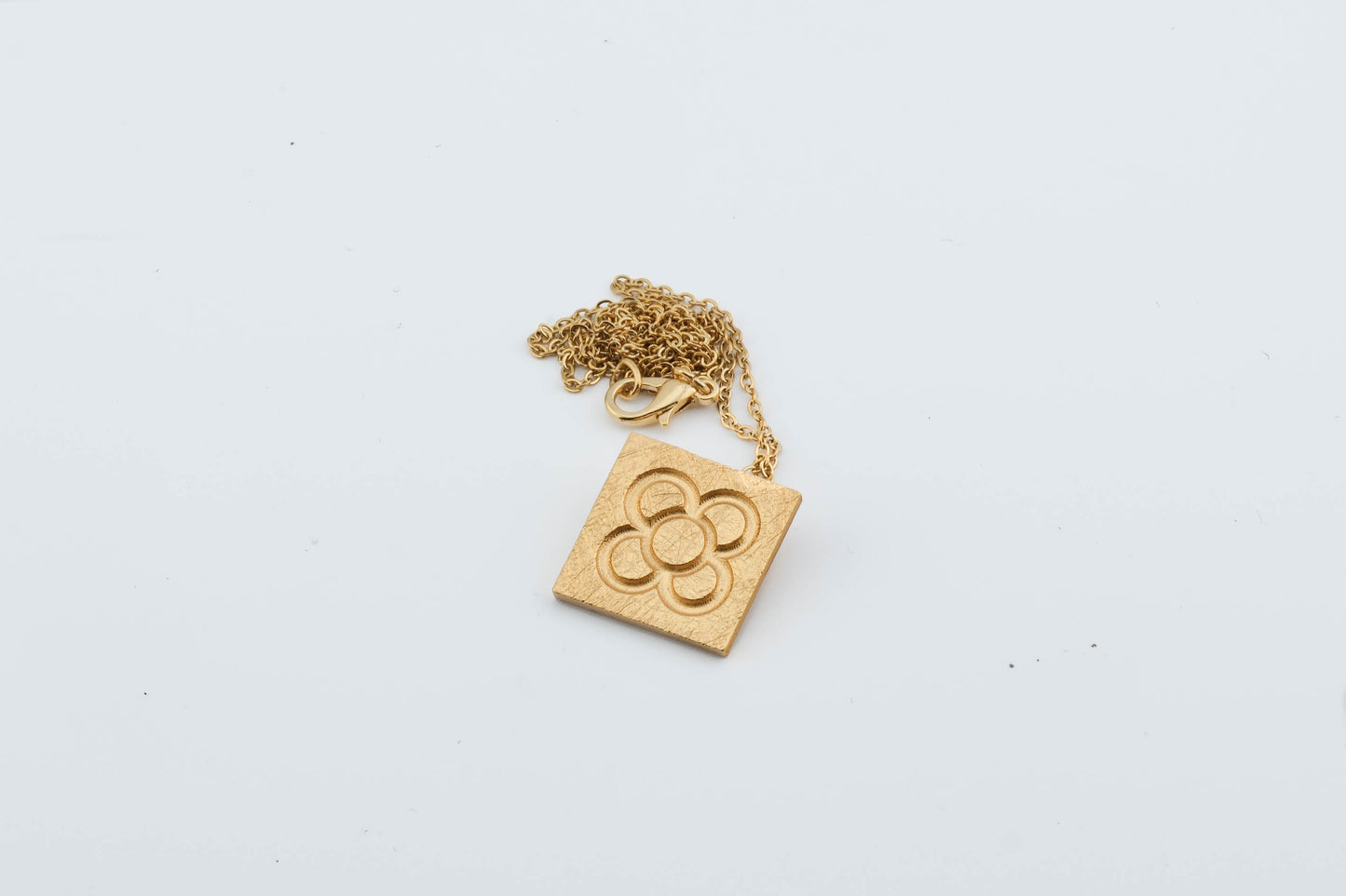 Square Panot Flower Pendant Necklace - Gold or Silver Plated - YuuJewels