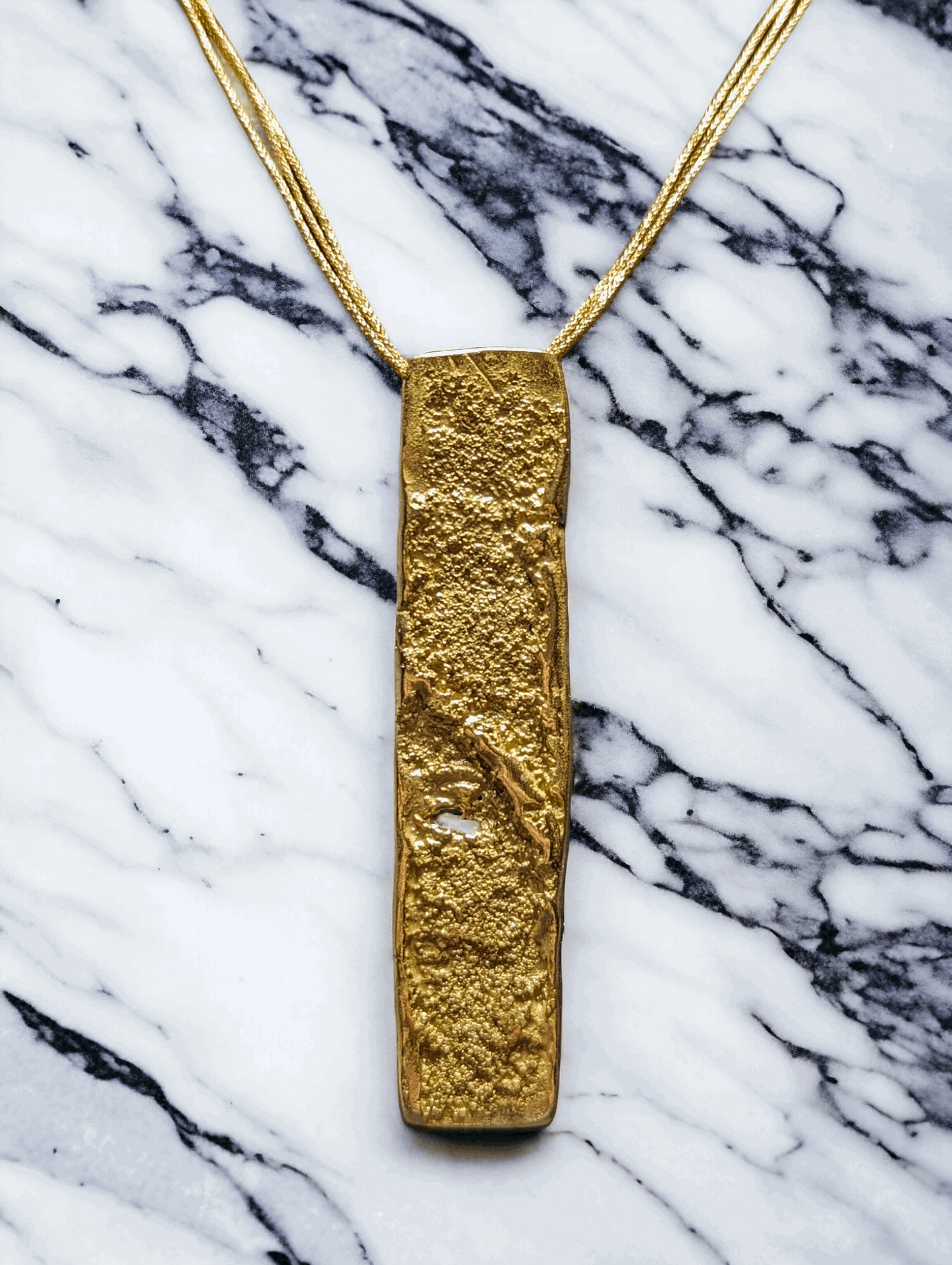 18K Gold Vertical Bar Pendant