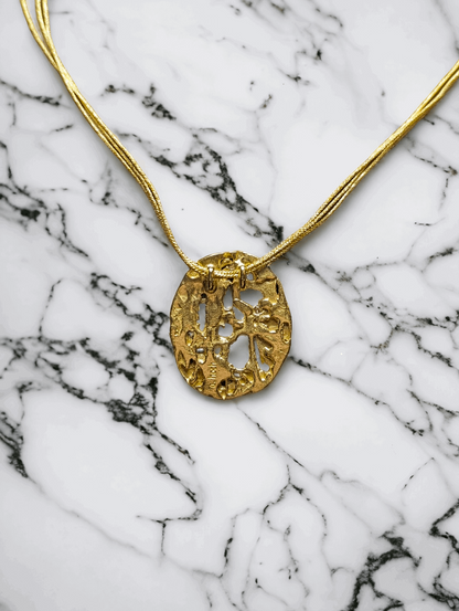 18K Gold Round Hollow Pendant