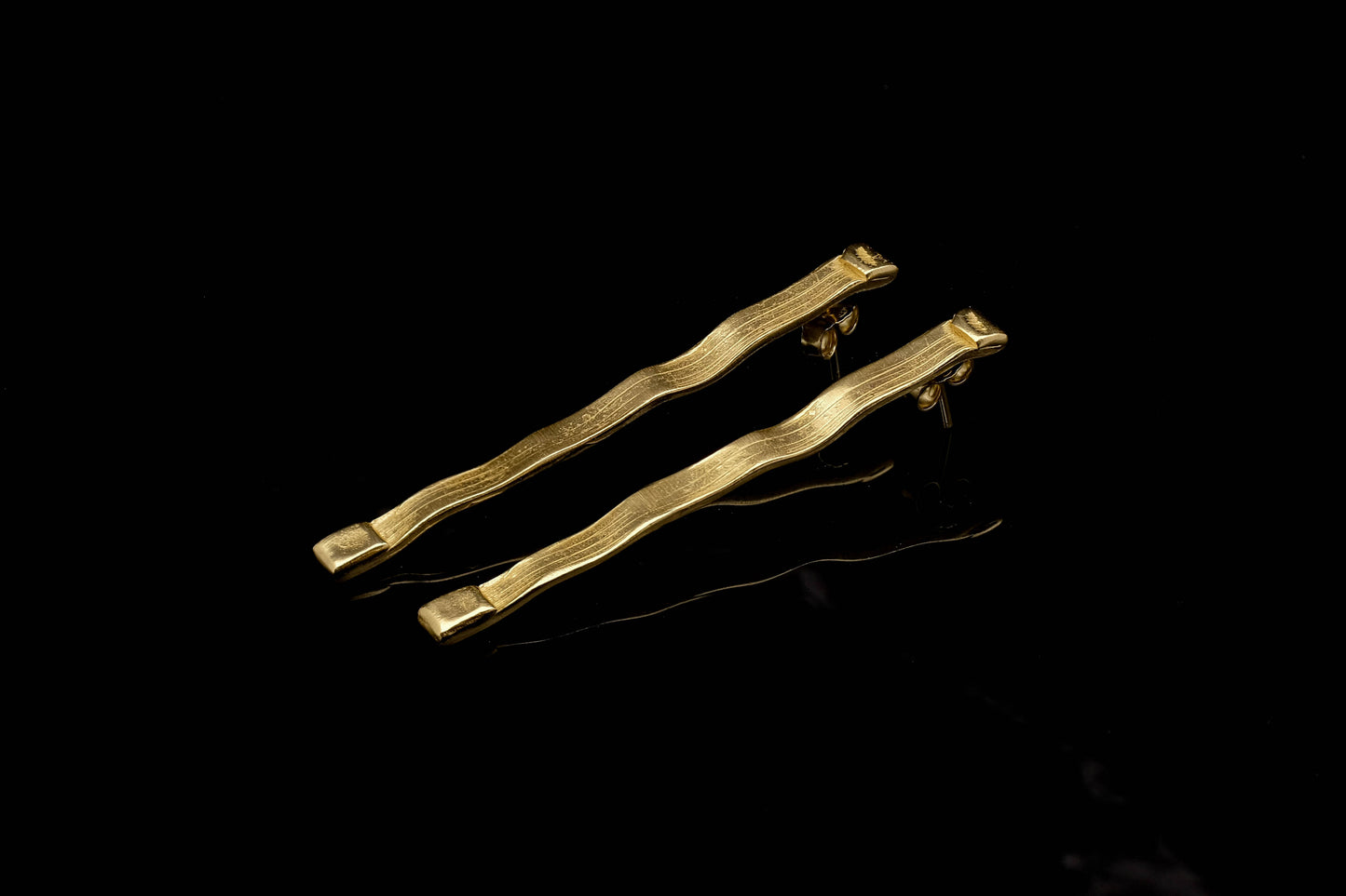 18K Gold Linear Drop Earrings - YuuJewels