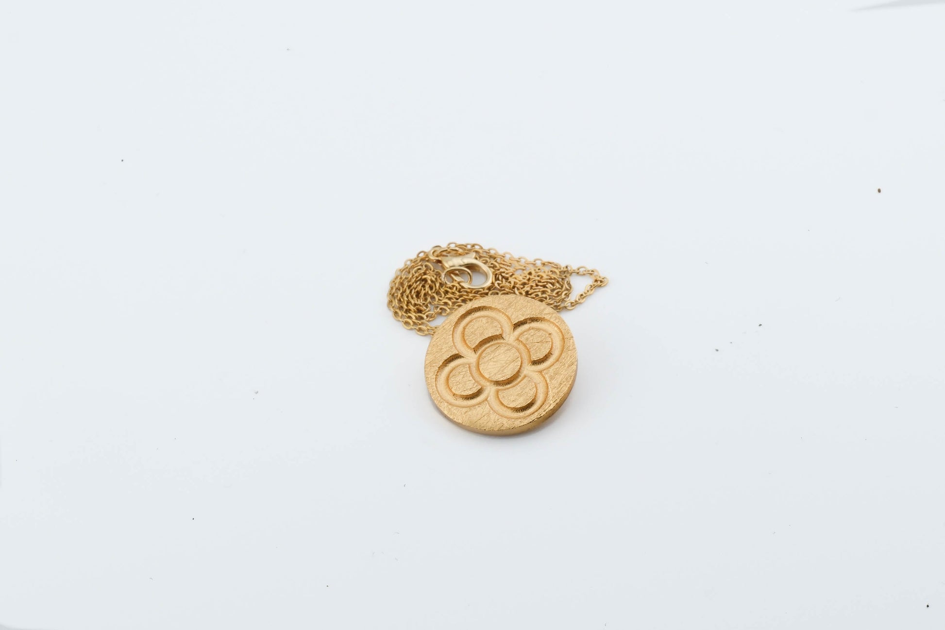Round Catalan Panot Flower Pendant - 2 Sizes - YuuJewels 