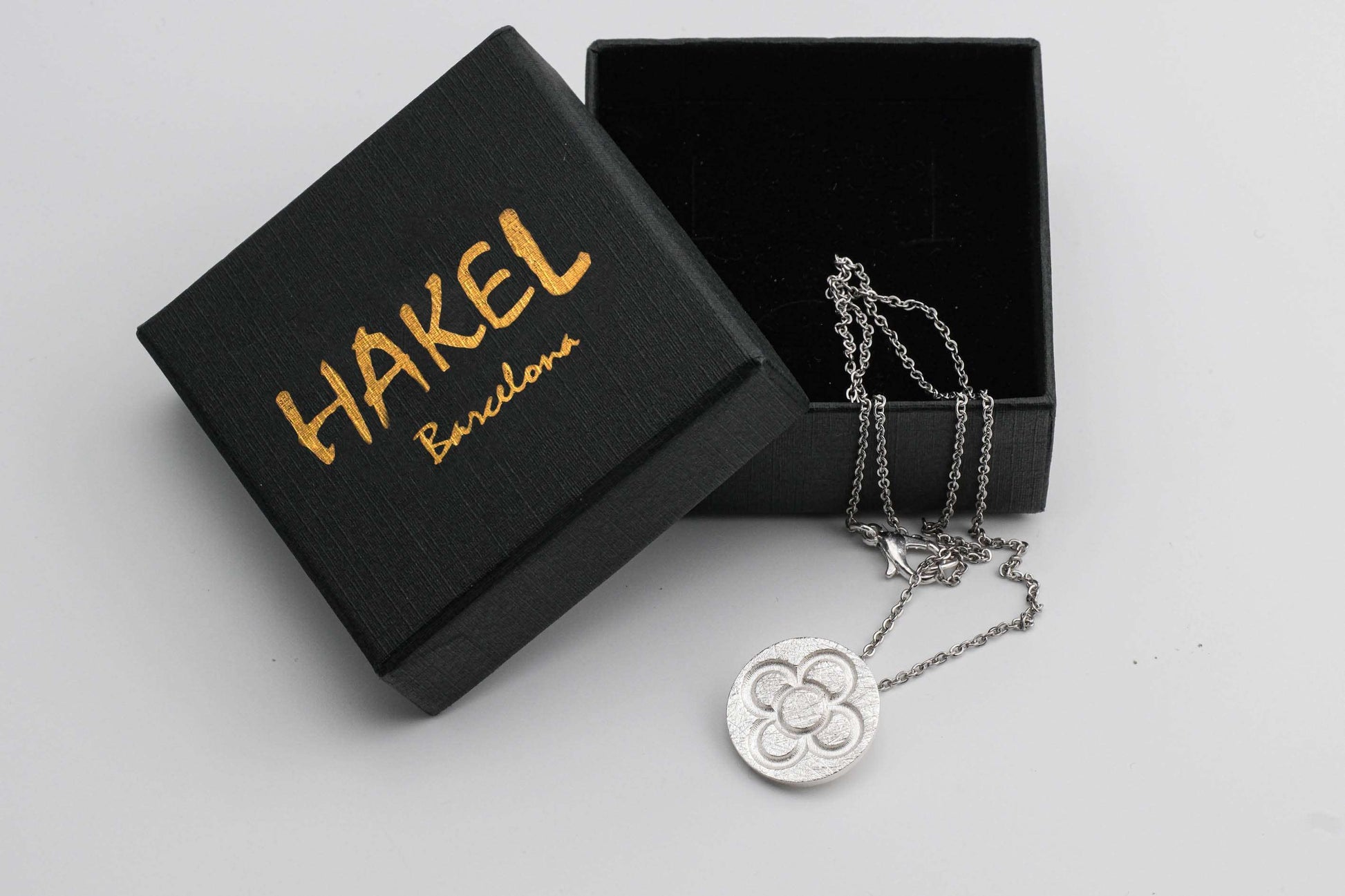 Round Catalan Panot Flower Pendant - 2 Sizes - YuuJewels 