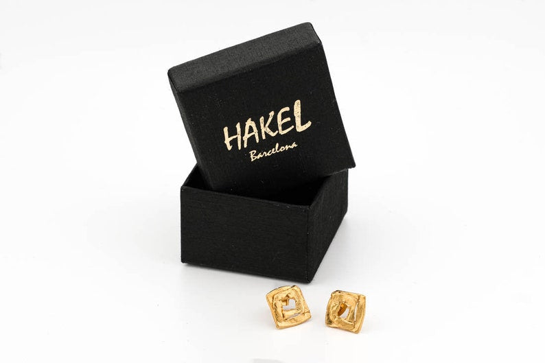 Antique Gold Square Stud Earrings - YuuJewels