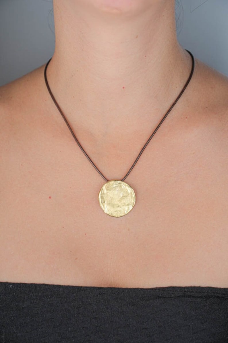 Round Textured Gold Disc Necklace - YuuJewels